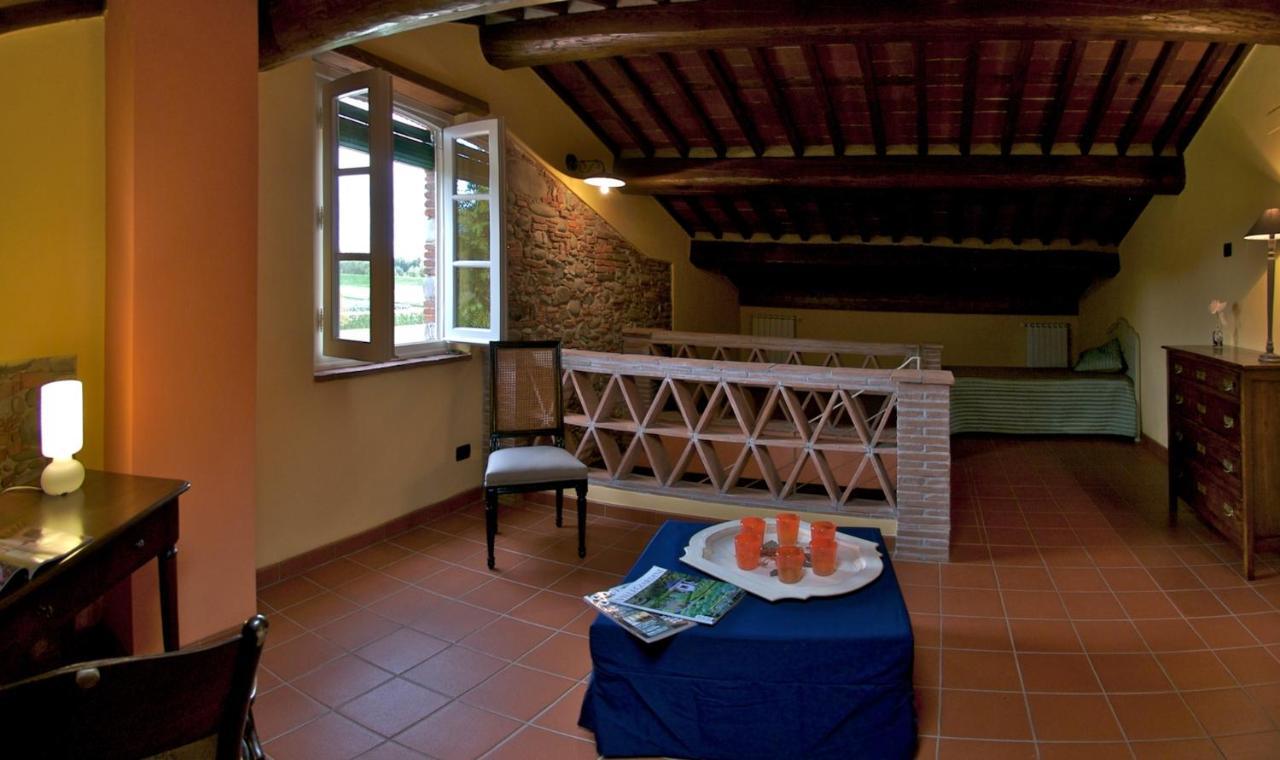 "Encantea" Lovely Country House Lucca Bagian luar foto