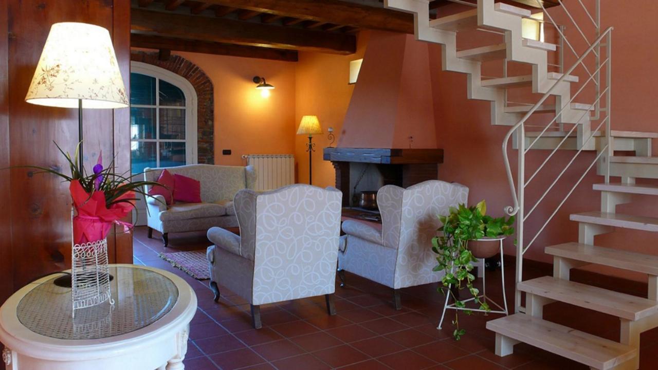 "Encantea" Lovely Country House Lucca Bagian luar foto